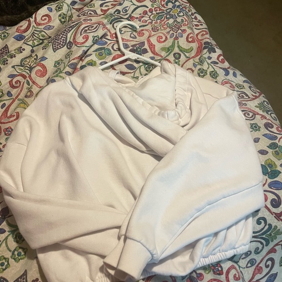 “Beverly Hills” cropped white hoodie - Picture 5 of 5